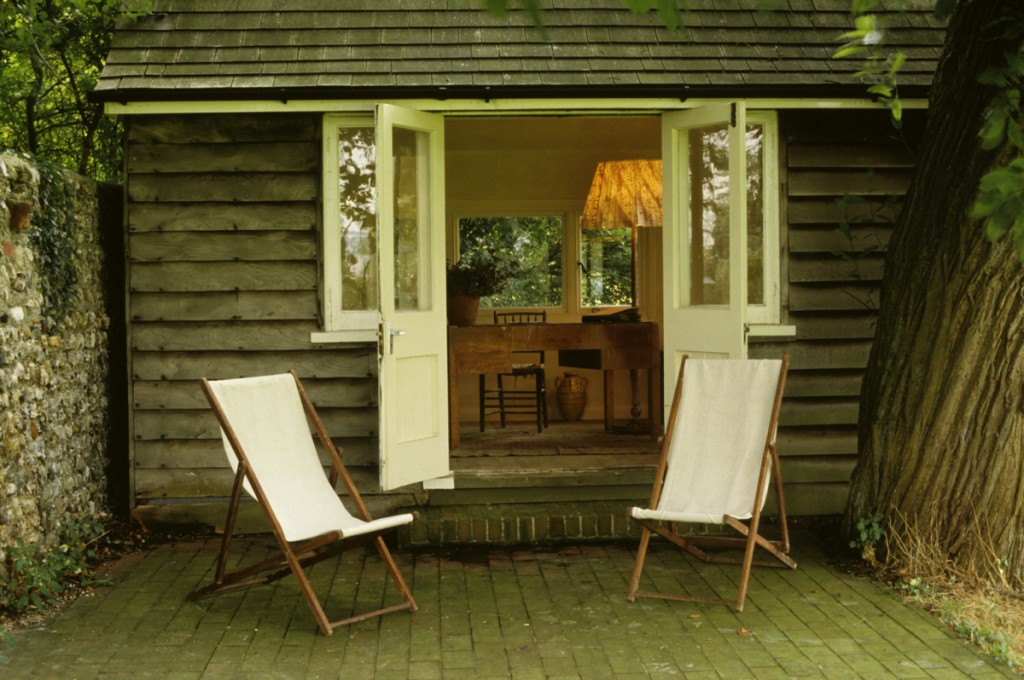 Virginia Woolf Writing Shed